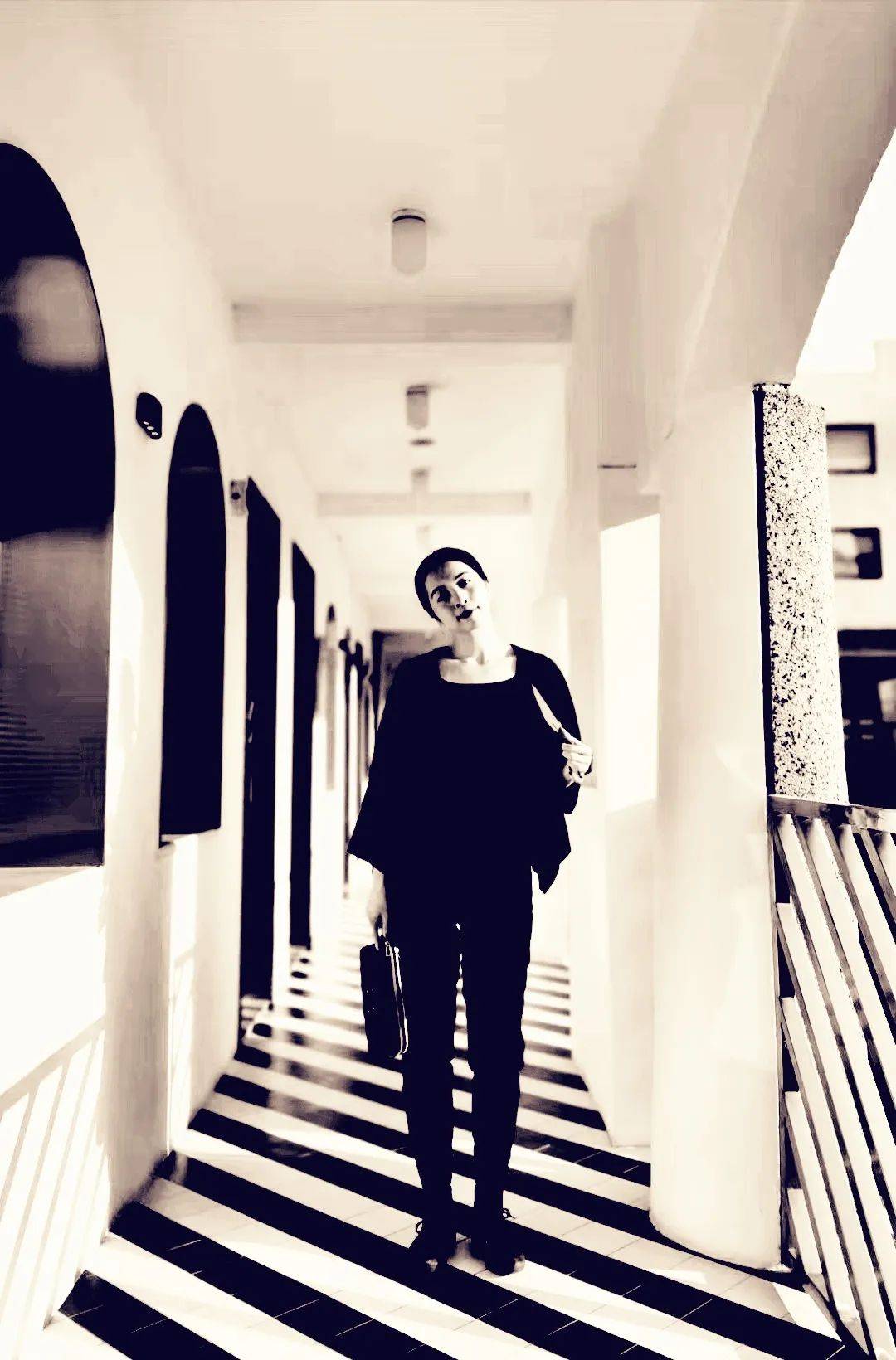 法国巴黎大皇宫" art capital 国际艺术展":艺术家 罗榕榕_in_ink