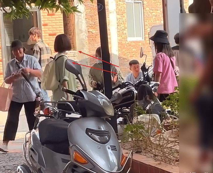 吴宣仪新剧路透照,身穿校服并换新发型,这状态不像是25岁!