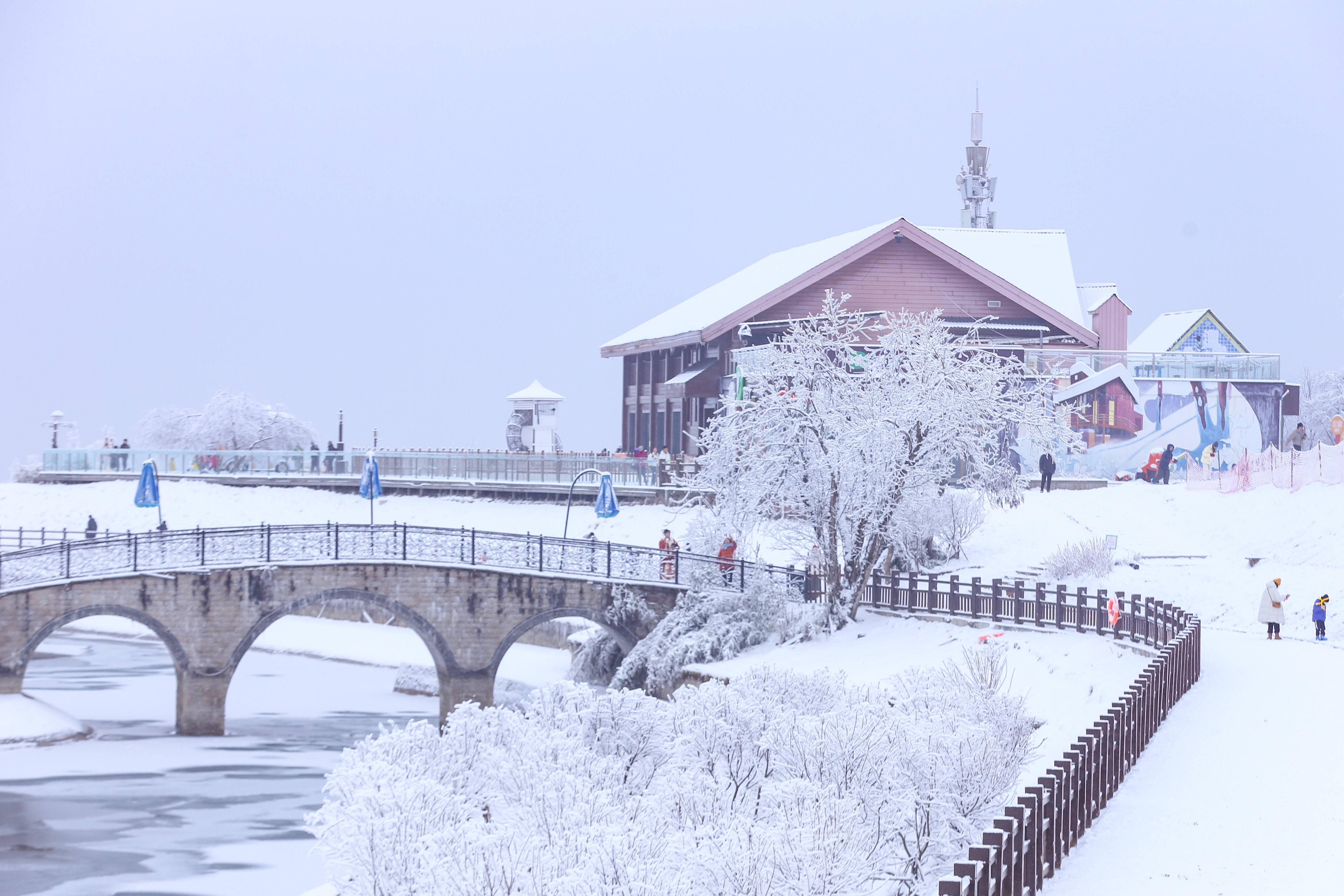 3月西岭雪山穿衣建议图片