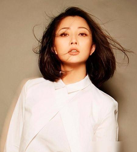 她是演员中的女富豪,多辆豪车轮流开,如今41岁却活得像20岁_殷桃_明星