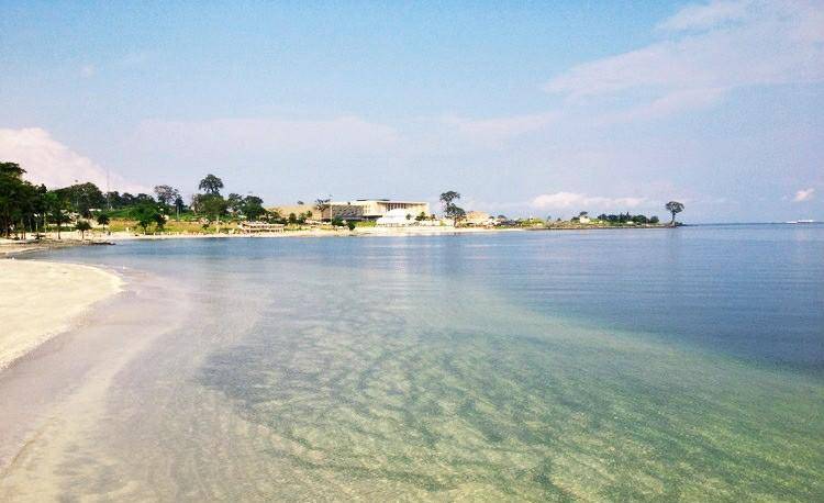 8万平方公里的赤道几内亚,为何把首都放在了偏远的小岛上?