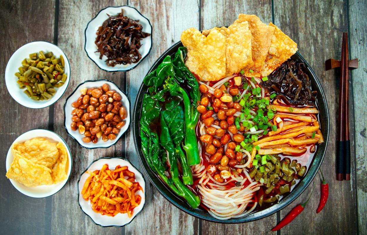 开店创业的赚钱利器:柳州螺蛳粉加盟