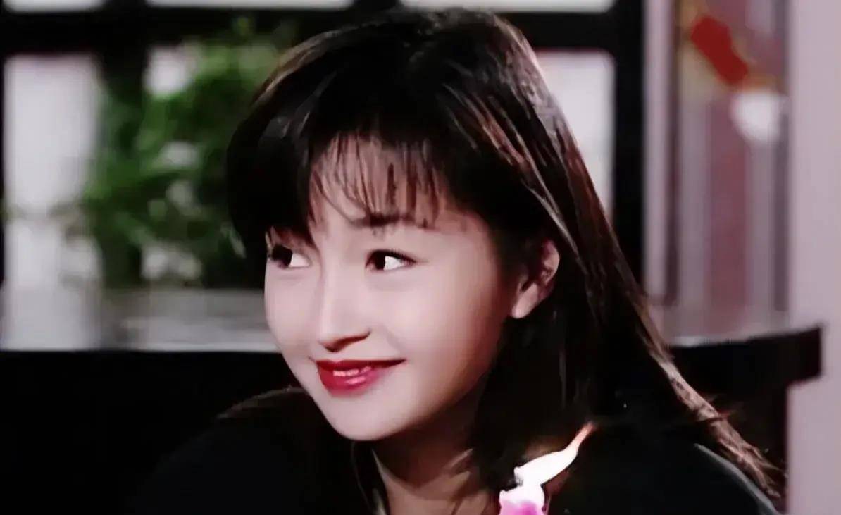 拒绝黎明无意钟汉良,巅峰时退圈沦为普通人,最美郭襄怎么样了_李绮红