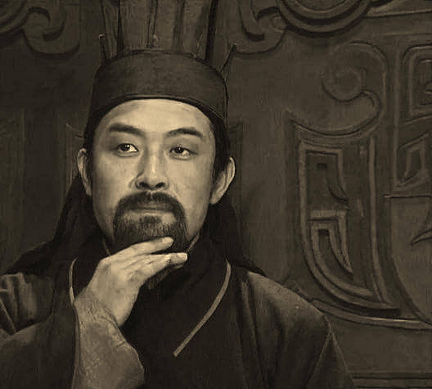 曹操猛攻徐州,吕布惨败,投降被杀,孙策受降太史慈,攻