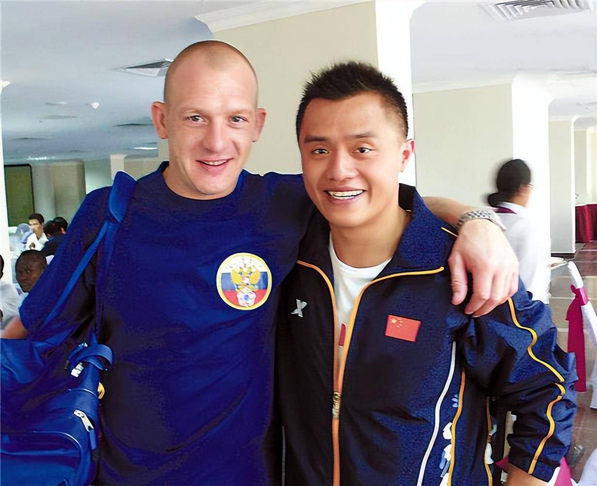 跳水冠军王克楠:郭晶晶的初恋,车祸早逝,遗孀单身替他养父母_项目