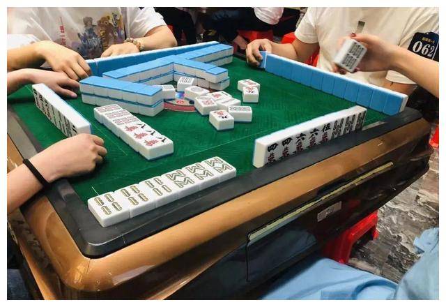 独特打法,简单计算,体验哈尔滨麻将的规则和番牌!_规定_庄家_玩家