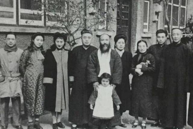 张大千儿子张心建:1岁被遗弃,22岁断腿而亡,临终叹一生太苦_孩子_父亲