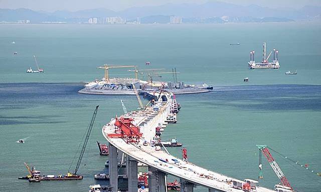 千亿"港珠澳大桥"建成,李嘉诚当年曾反对:我会因此