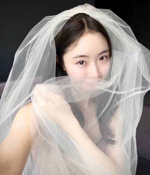 陈露近照翻车?路人镜头下又矮又黑,生图暴露真实颜值_网友_王萌_评论