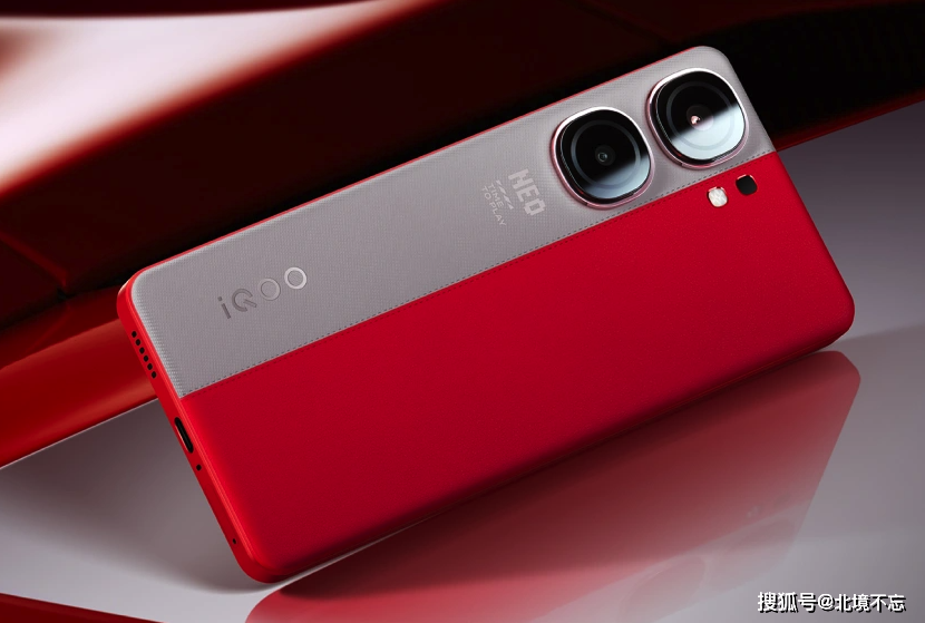 骁龙8gen2 ltpo 120w,12g 256g仅2299元,强悍双芯旗舰现货开卖_iqoo