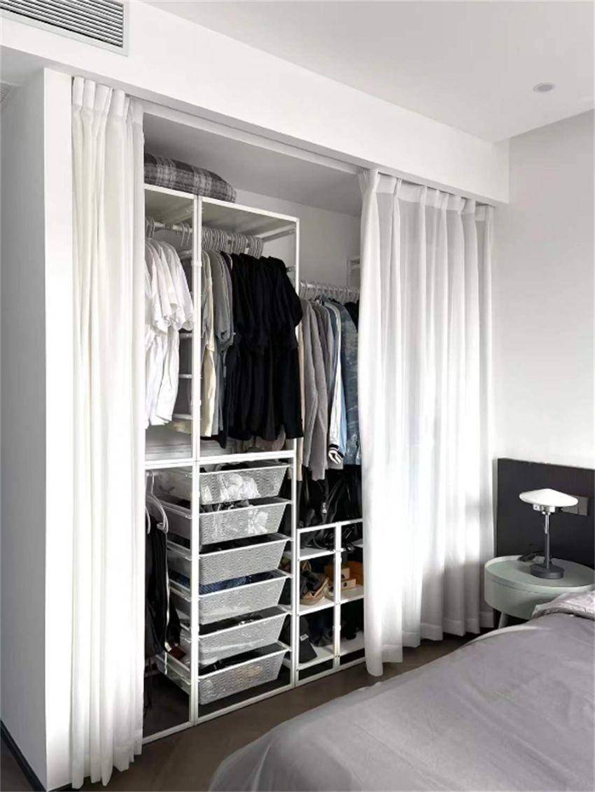 随意组合,长衣区,短衣区按随意设定,抽屉拉篮随意加,挂钩挂架随意调