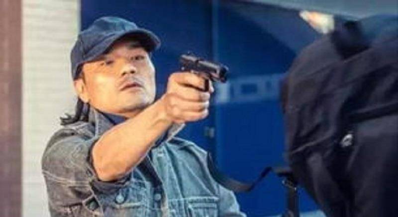 抢劫珠宝,枪击警察,贼王季炳雄服刑17年后,回美国获得自由身_陈虎矩