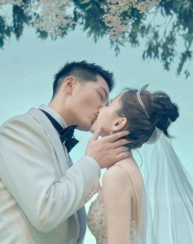 窦骁老婆图片