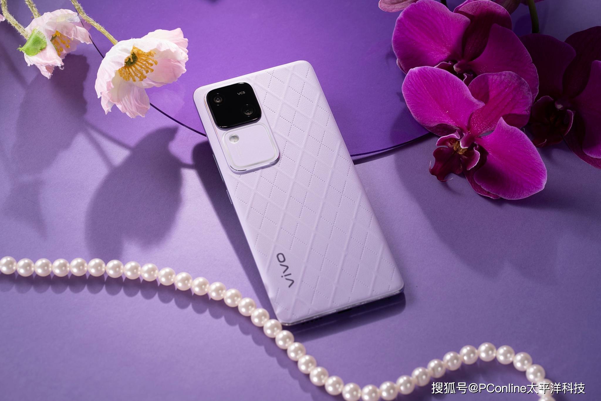 vivo s18菱紫图赏:紫色的氤氲,在一首诗中绽放
