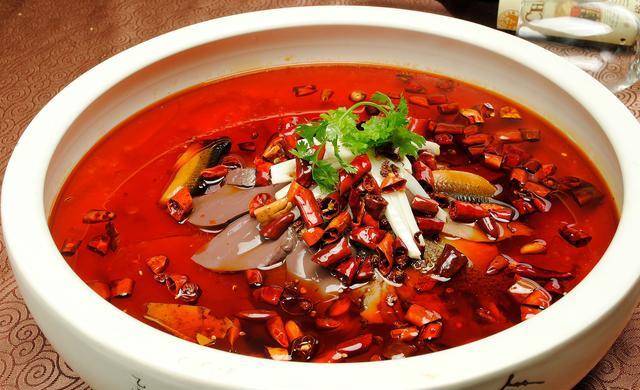 鸭血想要嫩滑有技巧,厨师长教你做麻辣鸭血,麻辣入味,嫩如豆腐