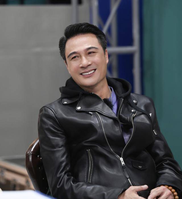 一集冲上热榜!吴镇宇的"嘴",黄龄的怪,让《无限超越班》封神