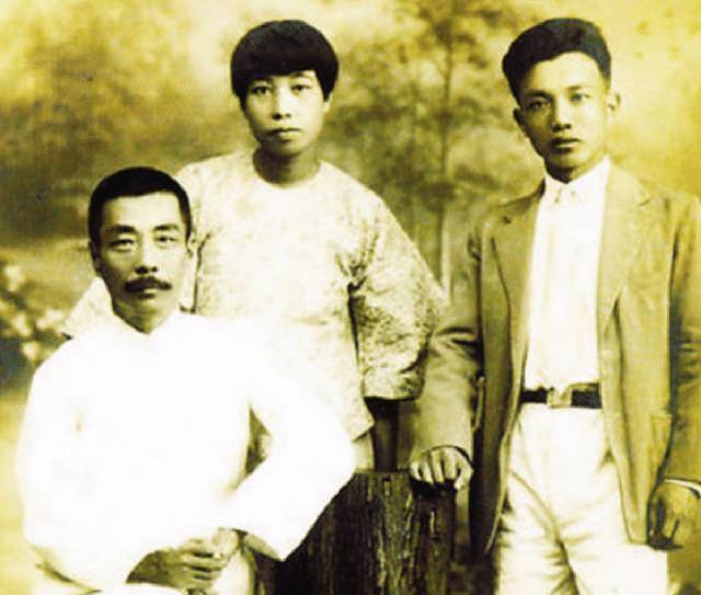 朱安:曾卑微讨好情敌,为让丈夫不厌恶,小脚的她请教