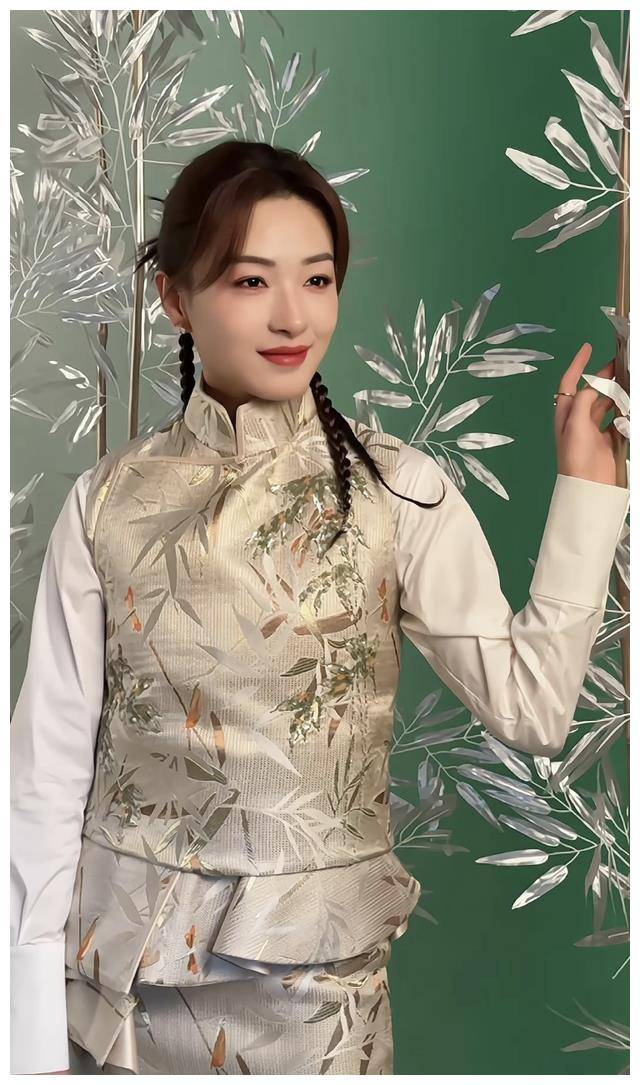 万茜刘惜君美到极致,小品讽刺幽默,杂技点睛._表演_节目_晚会