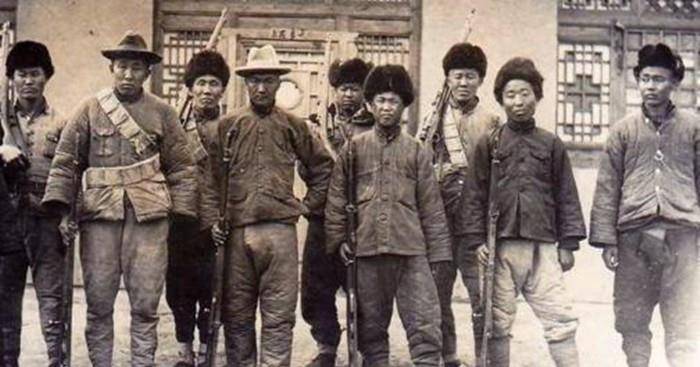 何谓土匪的"四梁八柱"?"十不抢,七不夺,五不准"匪亦有道?