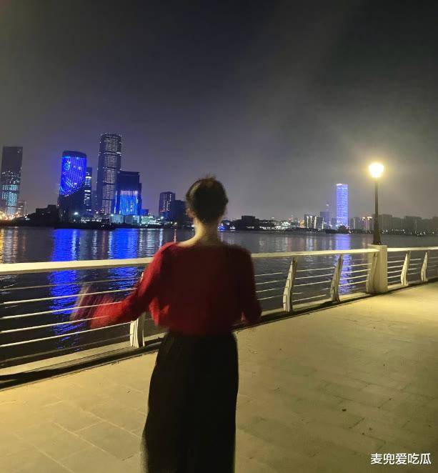 时隔十天陈露再次晒美照?