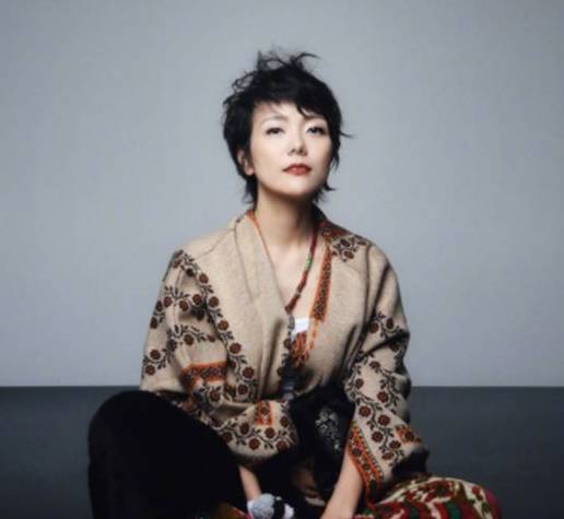 原创40岁的杨乐乐身材颜值不输当年坚持健身让她容颜永驻