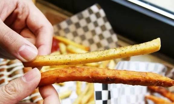 狗年最搭巨鹿路上这家新开的热狗店即将霸屏朋友圈