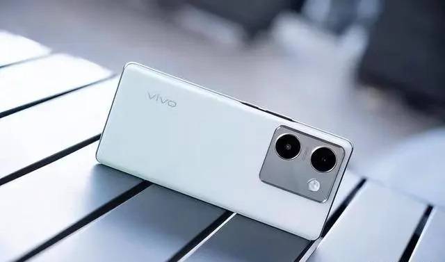 国民手机,vivoy100t,入手仅需1499元