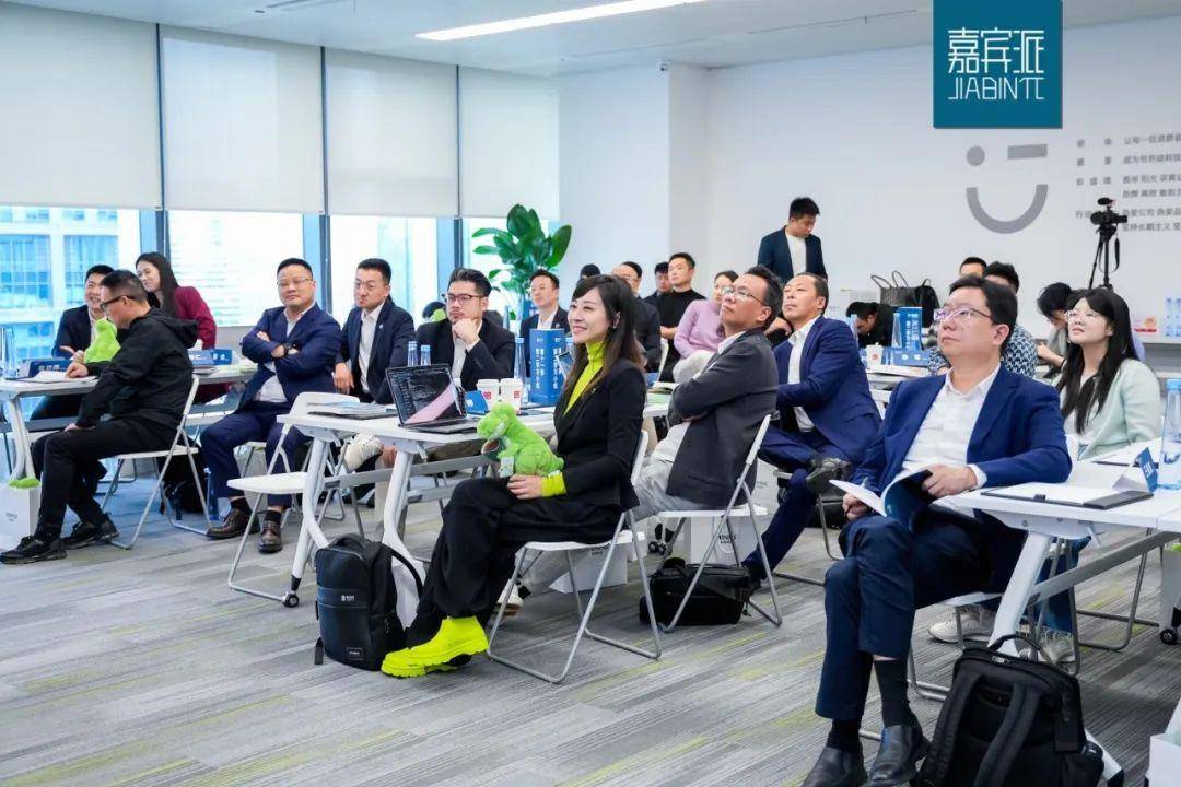 名创优品:站在"世界十字路口"的中国品牌_门店_叶国富_全球最大