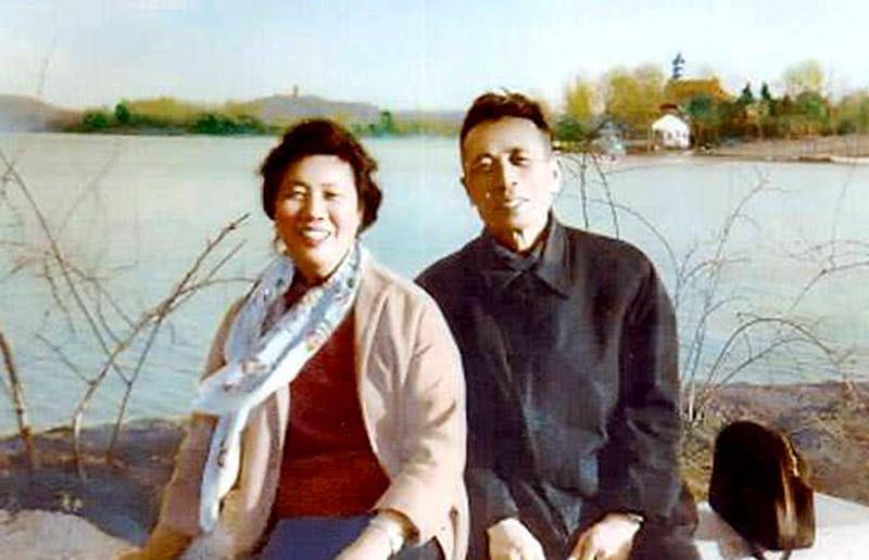 解放战争期间,郑庭笈被俘,然后与黄维,廖耀湘等国民党高级将领一起被