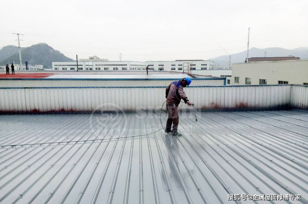 什么情况下做彩钢瓦翻新喷漆最合理?_漆膜_屋面_施工