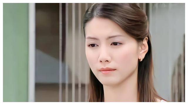 他自称是林韦君的男友,并爆料称她曾与蓝正龙有染