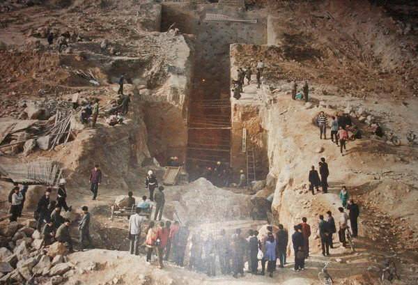 专家发现一座被盗古墓,却不愿放弃继续发掘,结果挖出个造反藩王_刘戊