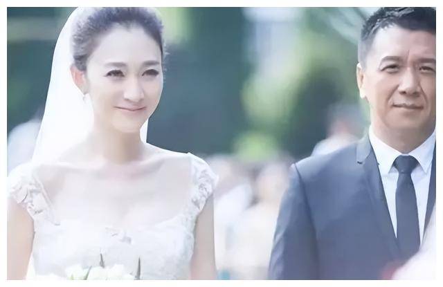 李小冉沉稳清醒 不再受男友控制,赴私宅软禁遭流产!_人生_感情_演艺界