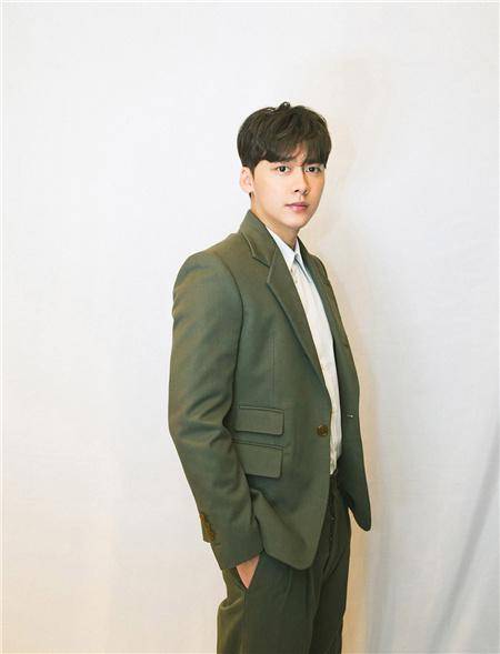 鹿晗_肖战_李易峰