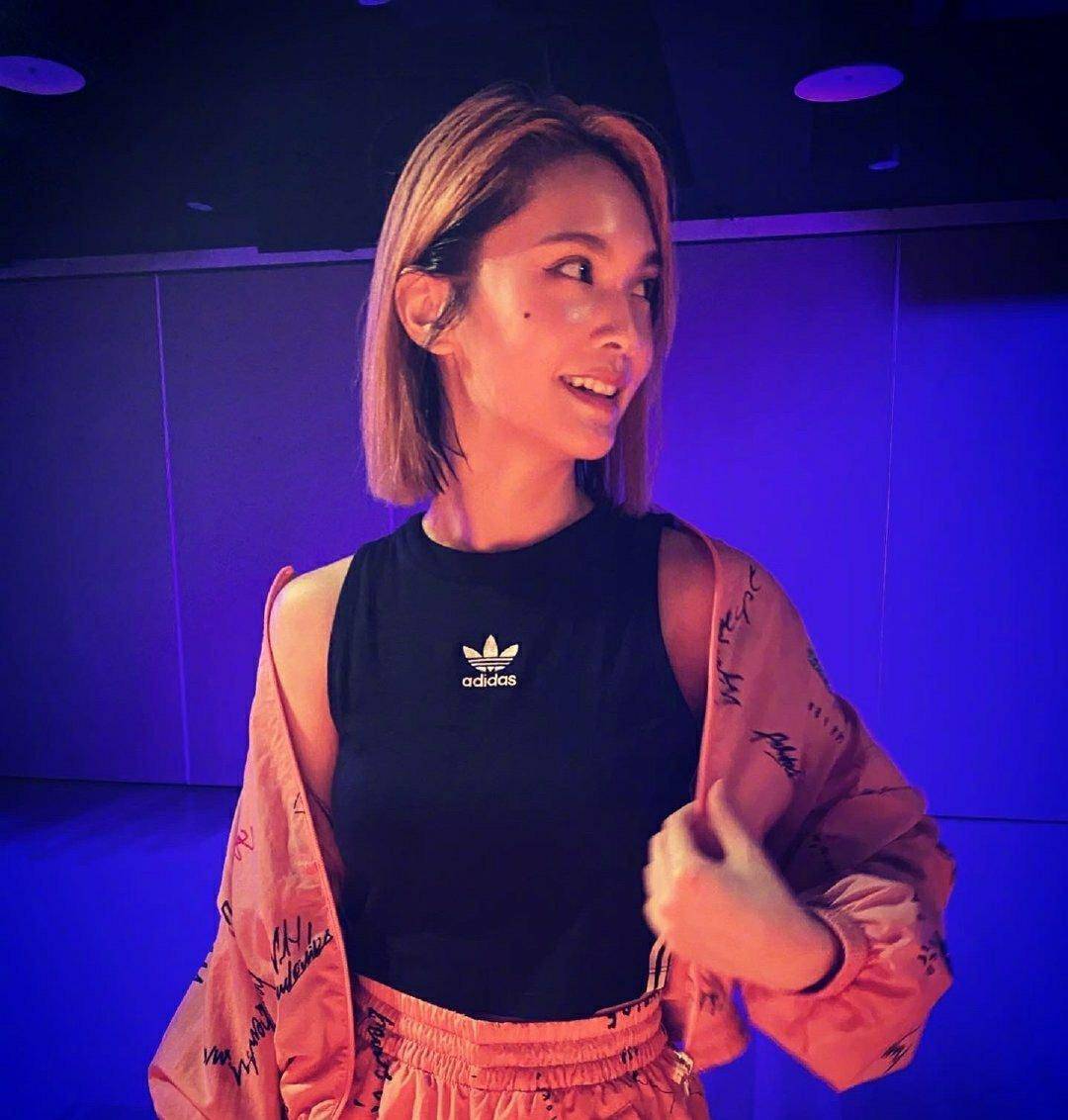 杨丞琳送别黄鸿升后,再次更博晒日常,网友:稍微放心了,姐姐要好好的