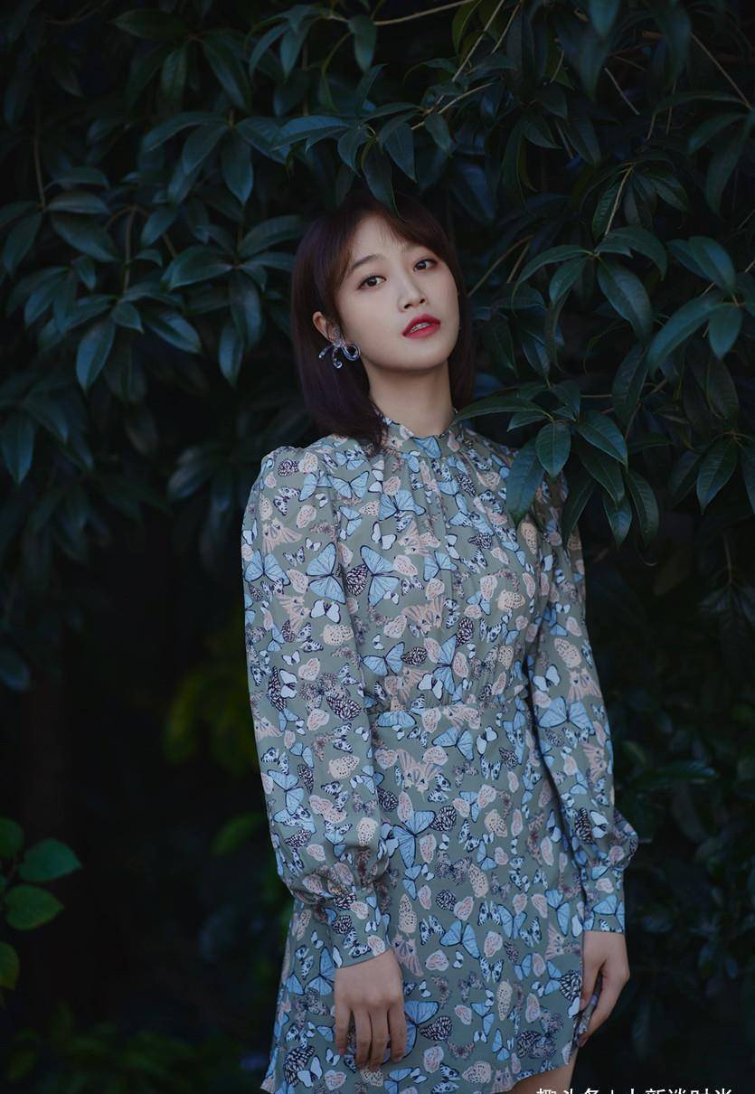 蓝盈莹这也太奔放了!