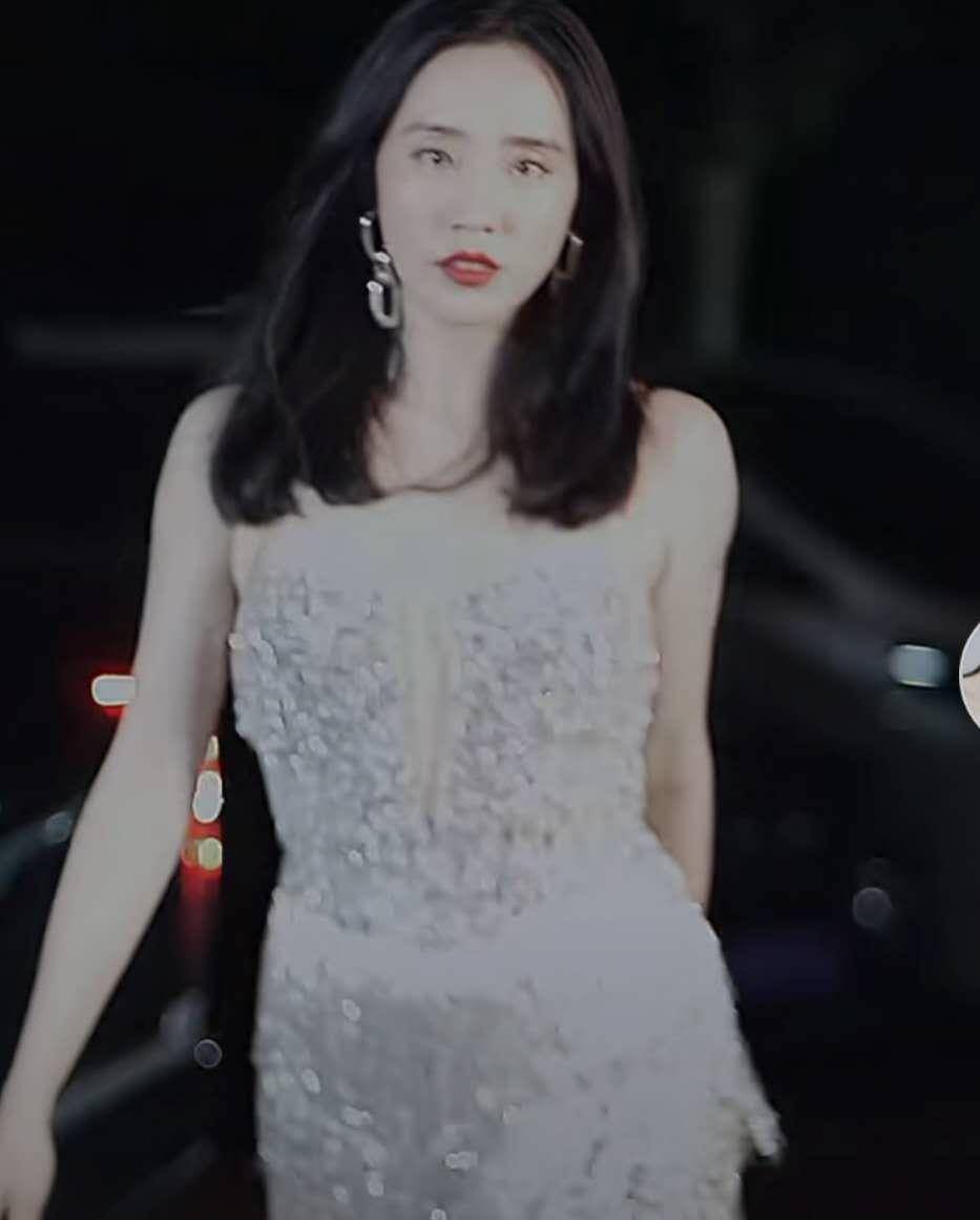 《乘风破浪的姐姐》主题曲挑战赛:张雨绮顺拐不在踩点又来,万茜最百变