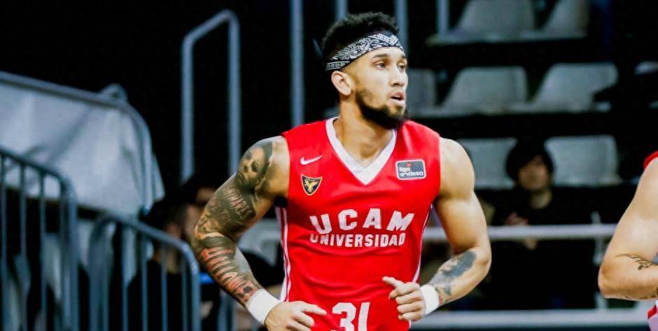 北京男篮官宣签约外援布克 曾效力深圳队3年 解释上赛季不佳原因_阿斯