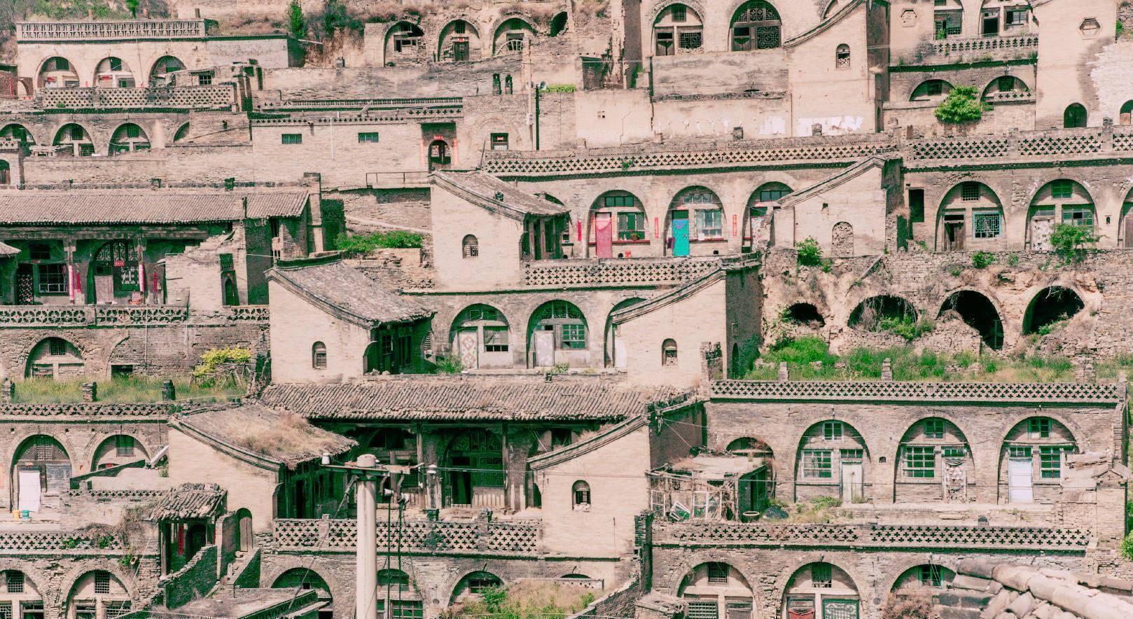 众多古建筑坐落山顶,大半老宅无人住_地方_历史_村里