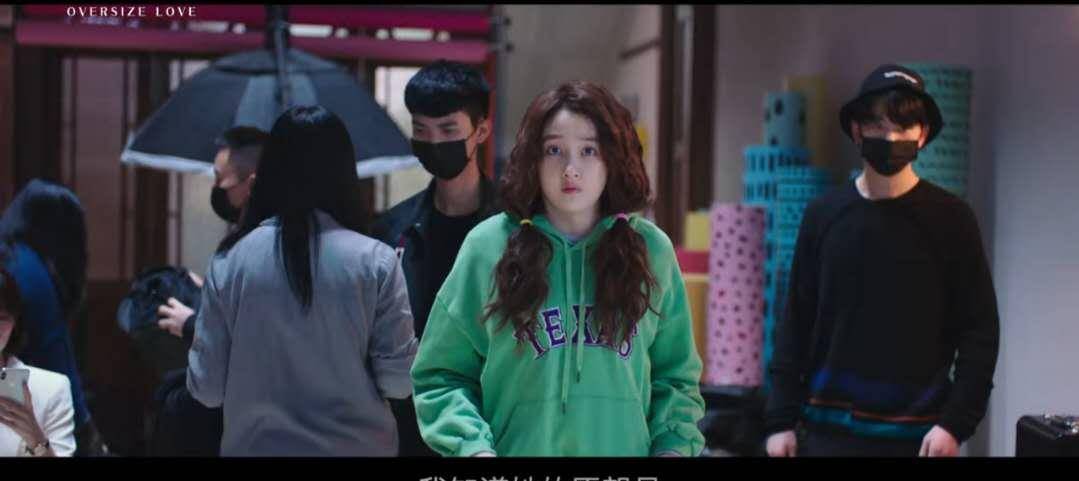 关晓彤新作撤档,黄景瑜追爱暂停,和唐嫣罗晋定情戏《克拉恋人》故事