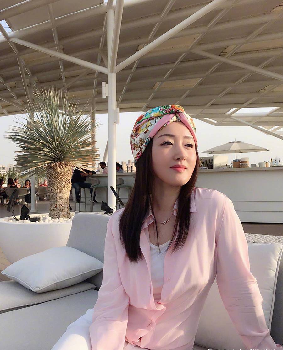 48岁杨钰莹终于扮美成功!