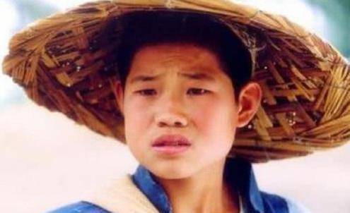 《小兵张嘎》里的四位小演员,嘎子成人生赢家,英子美到认不出_变化