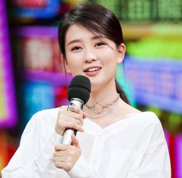 与乔欣关系受质疑后,发文怒怼营销号_于正在_网友_白鹿和