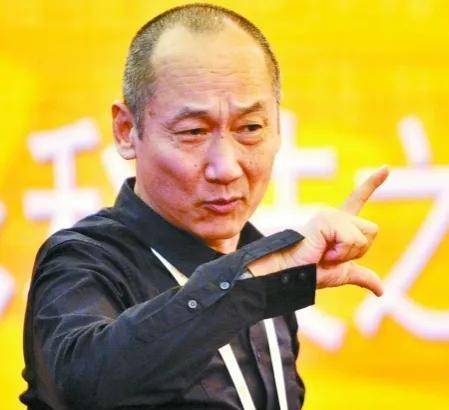 导演张建亚,和张瑜分手有点遗憾,再婚娶普通人终获幸福_成为了_观众