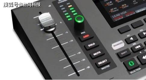 当您创作时,100mm alps 电动推子会自动跟随所选的混音器通道.