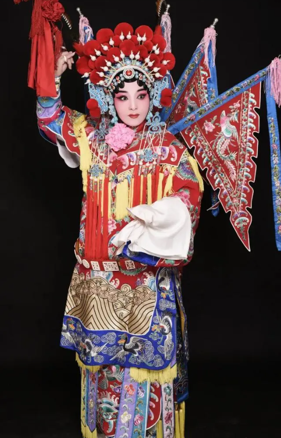 六保官寇天官理政有方,七保官范尚书人人敬仰,八保官吕蒙正执掌朝纲