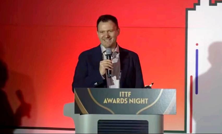 国际乒联把最佳教练颁给法国男队主教练莫林!