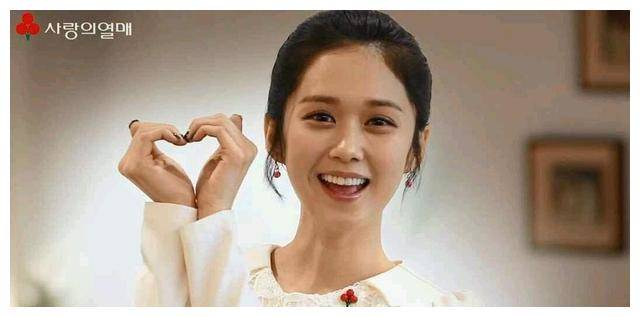 重回韩国娱乐圈后,张娜拉却遭遇了更多困难.