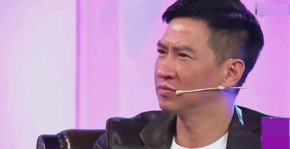 张家辉很生气:你想追她吗?_唐嫣_问题_金星