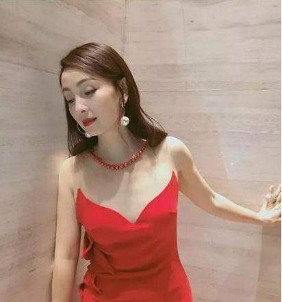 看到陶虹年轻时候的照片,理解徐峥为啥从不晒自己女子了_老婆_日子